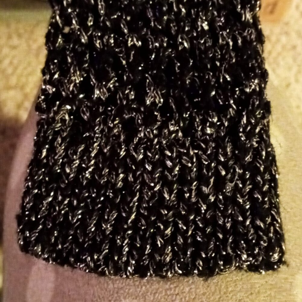 ⚡FINAL SALE⚡ APT 9 Black & Silver Metallic Knit Long Sleeve Sparkly Sweater - Picture 8 of 8